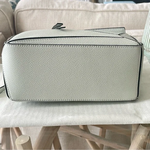 Loewe Small Puzzle Bag in light Celadon - Picture 9 of 14